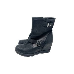 Sorel Joan of Arctic Wedge II Buckle Boots size 8 - Like New!